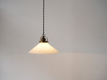 画像をギャラリービューアに読み込む, デンマーク ペンダントライト ガラスと真鍮のライト シーリングライト 吊り下げライト北欧 ビンテージ