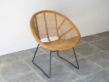 画像をギャラリービューアに読み込む, ヴィンテージのラタンチェア(籐)の丸みのある座面
