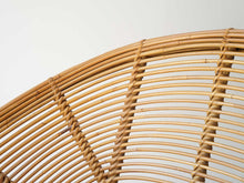 画像をギャラリービューアに読み込む, ヴィンテージのラタンチェア(籐)の背もたれアップ