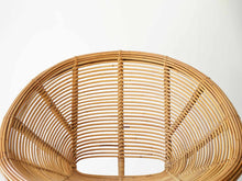画像をギャラリービューアに読み込む, ヴィンテージのラタンチェア(籐)の背もたれ