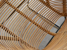 画像をギャラリービューアに読み込む, ヴィンテージのラタンチェア(籐)の籐の編み目