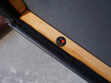 画像をギャラリービューアに読み込む, Niels O. Møller Model 77 JLモラーのローズウッドと黒革のダイニングチェア77のLJモラーの刻印