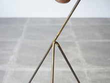画像をギャラリービューアに読み込む, Carl Aubock(カール・オーボック)の灰皿スタンド モデル3866 3本脚の溶接部