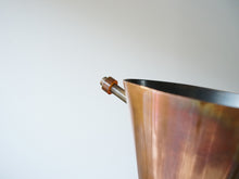 画像をギャラリービューアに読み込む, Carl Aubock(カール・オーボック)の灰皿スタンド モデル3866 フレーム先端に付いている留め具