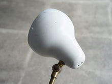 画像をギャラリービューアに読み込む, Vilhelm Lauritzenヴィルヘルム・ラウリッツェン ウォールランプ 壁掛けライト 白いシェード 曲線