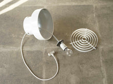 画像をギャラリービューアに読み込む, Anders Pehrson ペンダントライト 北欧 白 コードや電球