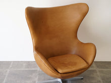 画像をギャラリービューアに読み込む, Arne Jacobsen Egg Chair アルネヤコブセンのエッグチェアの背もたれと座面 レザー