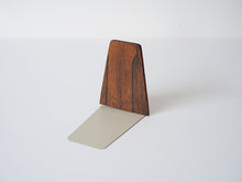 画像をギャラリービューアに読み込む, Kai Kristiansen Trapezium shaped Bookend カイクリスチャンセンのローズウッドのブックエンド 北欧 本立ての支え部分は金属製