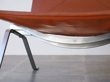 画像をギャラリービューアに読み込む, Poul Kjærholm PK22 EKC製 ポールケアホルムのイージーチェアのスチールのフレームにEKCの刻印