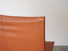 画像をギャラリービューアに読み込む, Poul Kjærholm PK22 EKC製 ポールケアホルムのイージーチェアの背もたれコーナー