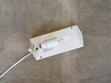 画像をギャラリービューアに読み込む, Charlotte Perriand(シャルロット・ペリアン)のウォールランプCP-1内部