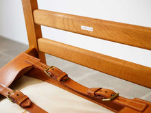 画像をギャラリービューアに読み込む, スパニッシュチェアに貼り付けられたラベル