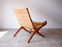 画像をギャラリービューアに読み込む, ハンスJウェグナーのJH512チェア後ろ姿