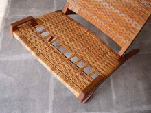 画像をギャラリービューアに読み込む, ハンスJウェグナーのJH512チェア背もたれ