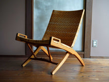 画像をギャラリービューアに読み込む, ハンスJウェグナーのJH512チェア