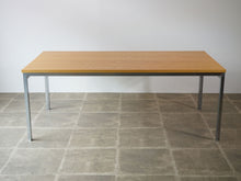 画像をギャラリービューアに読み込む, Poul Kjærholm PK55 Table