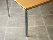画像をギャラリービューアに読み込む, Poul Kjærholm PK55 Table