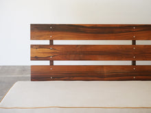 画像をギャラリービューアに読み込む, Georg Thamsのソファ背もたれ