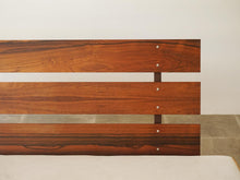 画像をギャラリービューアに読み込む, Georg Thamsのソファの背もたれ右側