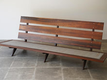 画像をギャラリービューアに読み込む, Georg Thamsのソファのマットレスを外した