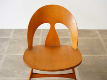 画像をギャラリービューアに読み込む, モーエンセンのローラウンジチェアの上半身