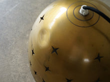 画像をギャラリービューアに読み込む, Orla Høyer(オーラ・ホイヤー)北欧ペンダントランプの真鍮に凹み