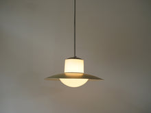 画像をギャラリービューアに読み込む, Paavo Tynell(パーヴォ・ティネル)ペンラントランプ モデル1673の点灯した様子の全体像