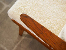 画像をギャラリービューアに読み込む, モーエンセンのソファー肘掛アップ