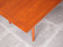 画像をギャラリービューアに読み込む, フィン・ユールのテーブル天面