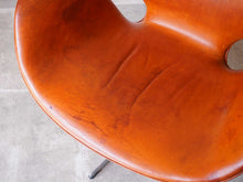 画像をギャラリービューアに読み込む, スワンチェアの座面