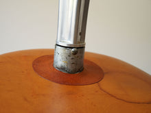 画像をギャラリービューアに読み込む, スワンチェアの接続部アップ