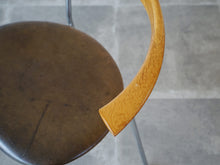 画像をギャラリービューアに読み込む, Hans J. Wegner JH701 ハンスJウェグナーのアームチェアの肘掛け