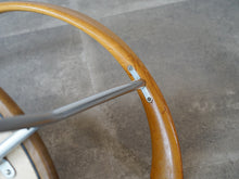 画像をギャラリービューアに読み込む, Hans J. Wegner JH701 ハンスJウェグナーのアームチェアの背もたれを固定する金具