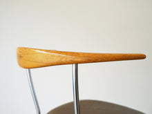 画像をギャラリービューアに読み込む, Hans J. Wegner JH701 ハンスJウェグナーのアームチェアの背もたれと一体となった肘掛け