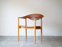 画像をギャラリービューアに読み込む, メトリポリタンチェアの全体