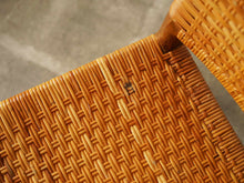 画像をギャラリービューアに読み込む, ハンスウェグナーJH504チェアの座面汚れ