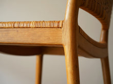 画像をギャラリービューアに読み込む, ハンスウェグナーJH504チェアの座面と後脚の接合部