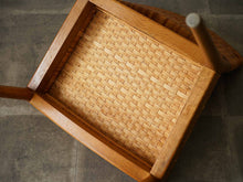 画像をギャラリービューアに読み込む, ハンスウェグナーJH504チェアの裏側