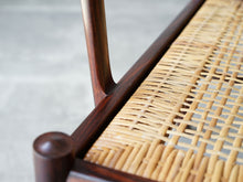 画像をギャラリービューアに読み込む, Ole Wanscher(オーレヴァンシャー)のPJ149 Colonialコロニアルチェアのアーム付け根