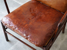 画像をギャラリービューアに読み込む, Ole Wanscher(オーレヴァンシャー)のPJ149 Colonialコロニアルチェアのナイジャーレザーの光沢感