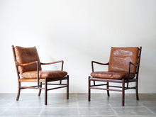 画像をギャラリービューアに読み込む, Ole Wanscher(オーレヴァンシャー)のPJ149 Colonialコロニアルチェア2脚並べた