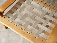 画像をギャラリービューアに読み込む, Hans J Wegner GE671 ハンスJウェグナーのゲタマ製イージチェアの座面のベルト