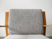 画像をギャラリービューアに読み込む, Hans J Wegner GE671 ハンスJウェグナーのゲタマ製イージチェアの背もたれ