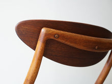 画像をギャラリービューアに読み込む, フィンユールの椅子 ダイニングチェア レザーFinn Juhl SW96 Chair Søren Willadsen 北欧デザインチェア 椅子の背もたれフィンユールの椅子 ダイニングチェア レザーFinn Juhl SW96 Chair Søren Willadsen 北欧デザインチェア 椅子の斜めの貫フィンユールのチェアSW96 Finn Juhl SW96 chair Søren Willadsen 北欧デザインの椅子の背もたれ裏側
