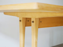 画像をギャラリービューアに読み込む, Børge Mogensen Model C18 “Shaker” Table

