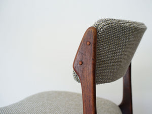 エリック・バックのダイニングチェア グレー布張り Erik Buch Model 49 Chair 北欧デザインの椅子　椅子の背もたれに傷あり