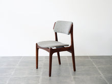 画像をギャラリービューアに読み込む, エリック・バックのダイニングチェア グレー布張り Erik Buch Model 49 Chair 北欧デザインの椅子
