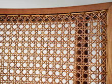 画像をギャラリービューアに読み込む, リーグモル・アンデルセン 北欧インテリア Rigmor Andersen chair 籐の背もたれと革張りの座面の椅子 ビンテージチェア 椅子の背のたれは美しい籐編み 一本切れている
