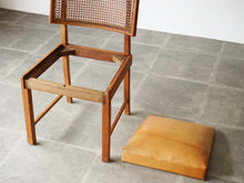 画像をギャラリービューアに読み込む, リーグモル・アンデルセン 北欧インテリア Rigmor Andersen chair 籐の背もたれと革張りの座面の椅子 ビンテージチェア 椅子の座面は取り外しができる
