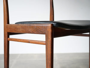 ヘンリー・ロゼングレン・ハンセン ローズウッドのダイニングチェア 黒レザー張りの椅子 Henry Rosengren Hansen Model59 北欧ビンテージチェアのフレーム